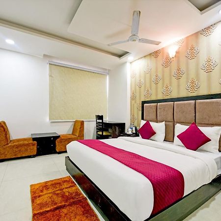 The Atlantes Suite Near Delhi Airport New Delhi Exterior photo