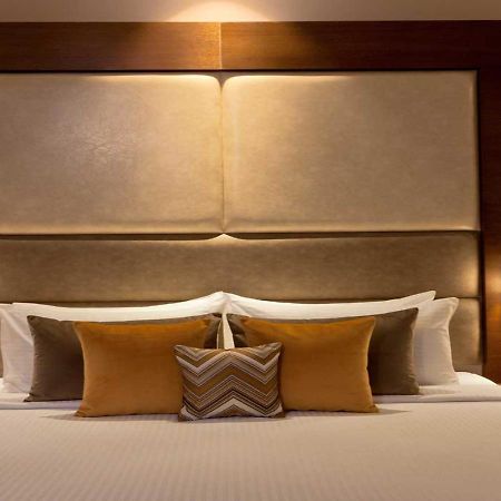The Atlantes Suite Near Delhi Airport New Delhi Exterior photo