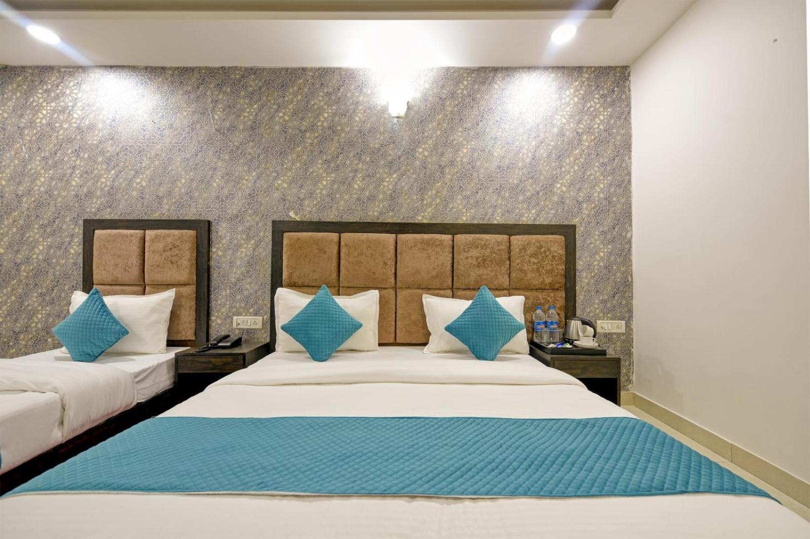 The Atlantes Suite Near Delhi Airport New Delhi Exterior photo