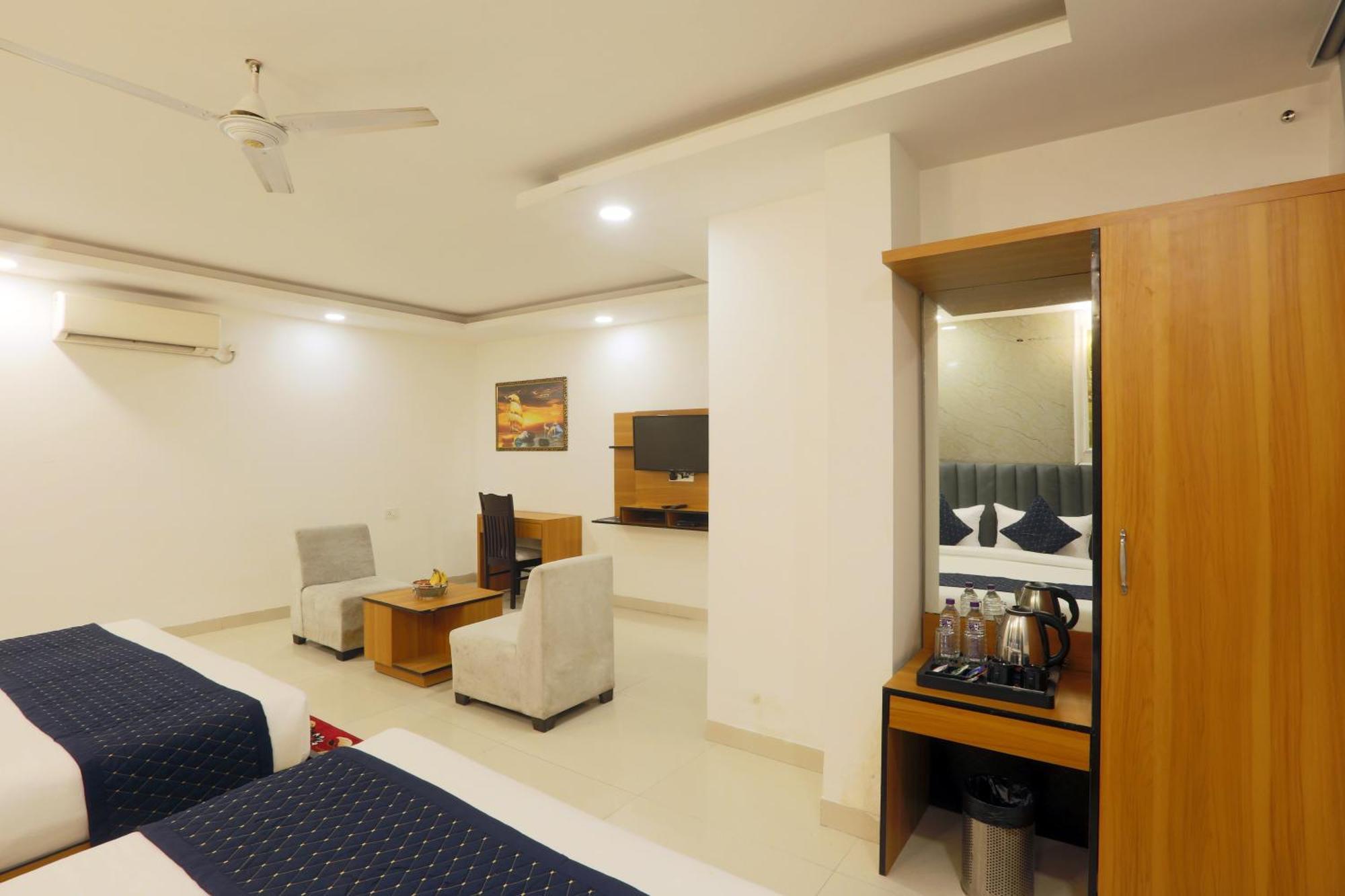 The Atlantes Suite Near Delhi Airport New Delhi Exterior photo