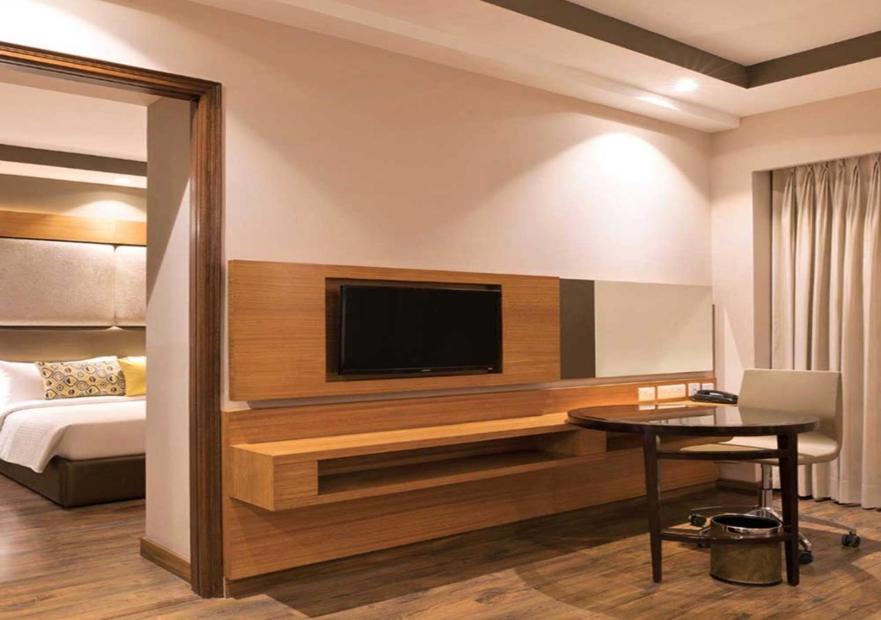The Atlantes Suite Near Delhi Airport New Delhi Exterior photo